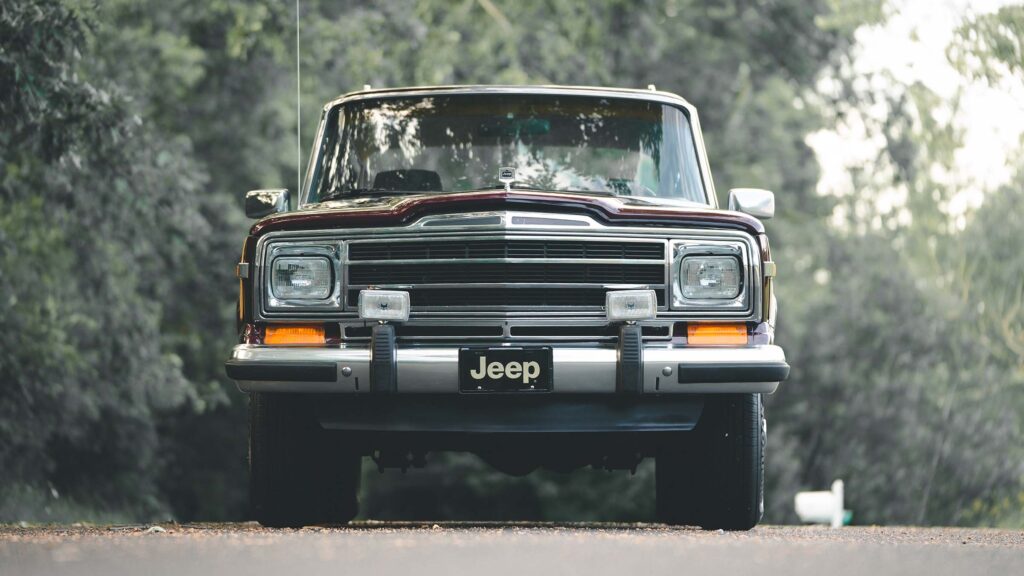 1986 jeep grand wagoneer front end
